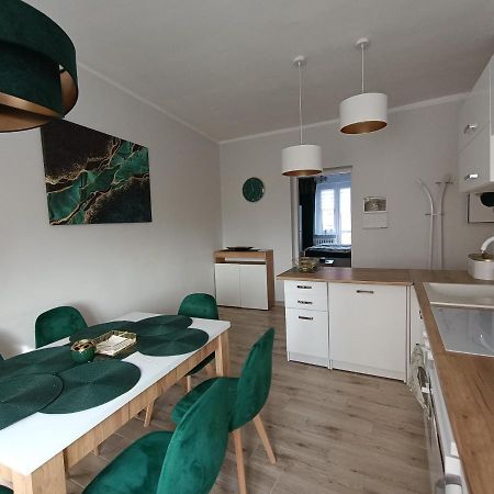 Szmaragdowy Apartament Przy Ulicy Opolskiej Tarnowskie Góry Buitenkant foto