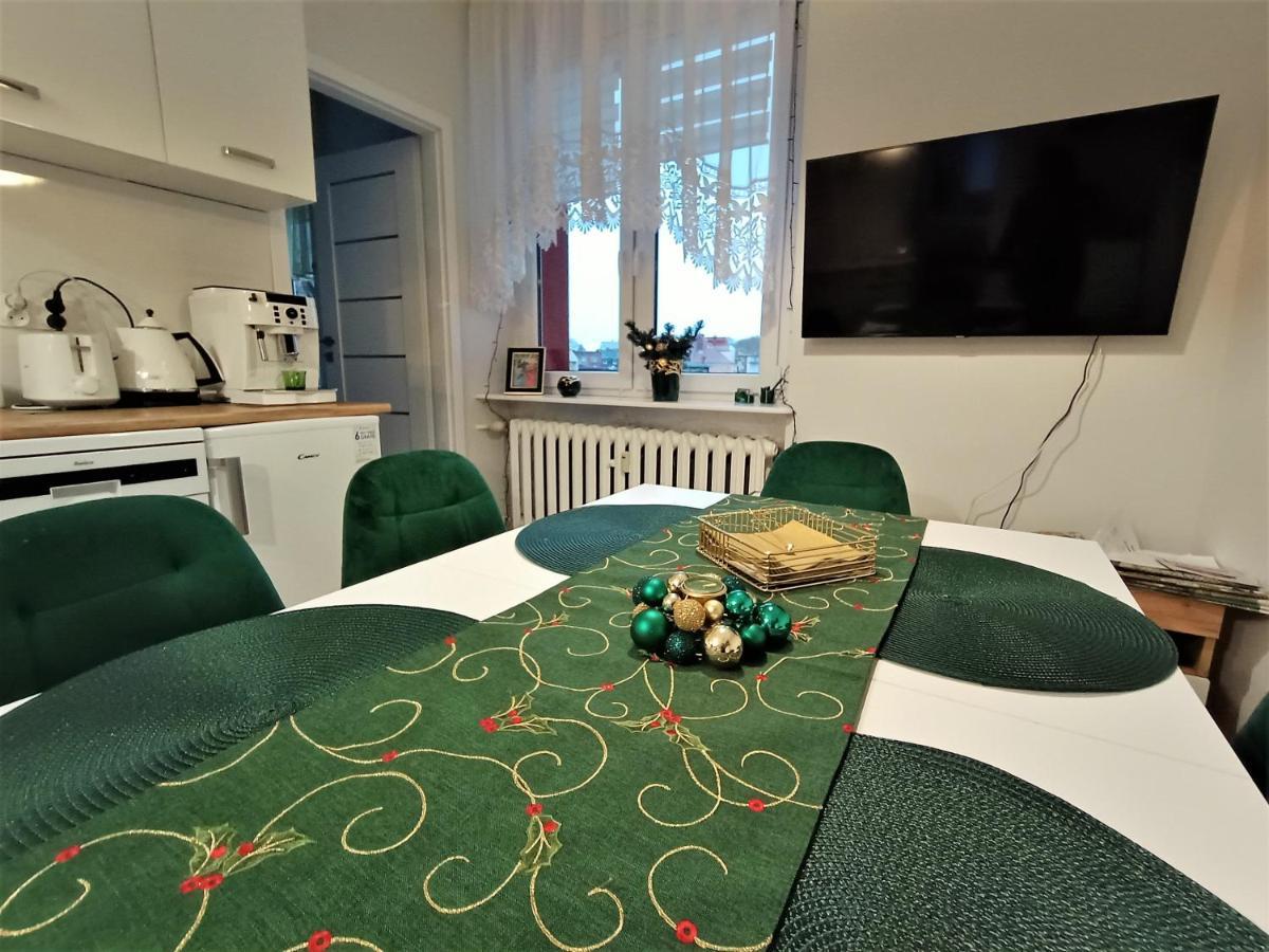 Szmaragdowy Apartament Przy Ulicy Opolskiej Tarnowskie Góry Buitenkant foto