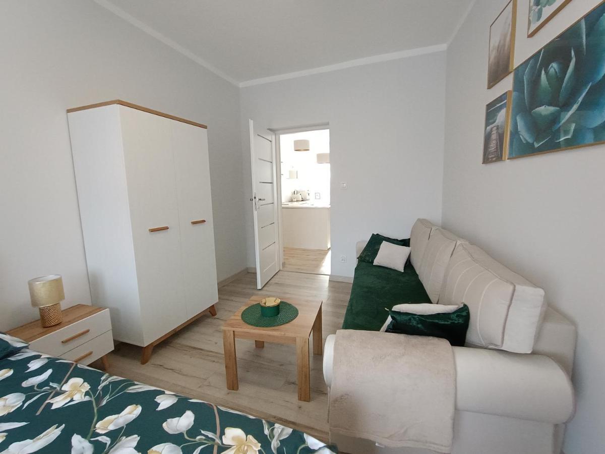 Szmaragdowy Apartament Przy Ulicy Opolskiej Tarnowskie Góry Buitenkant foto