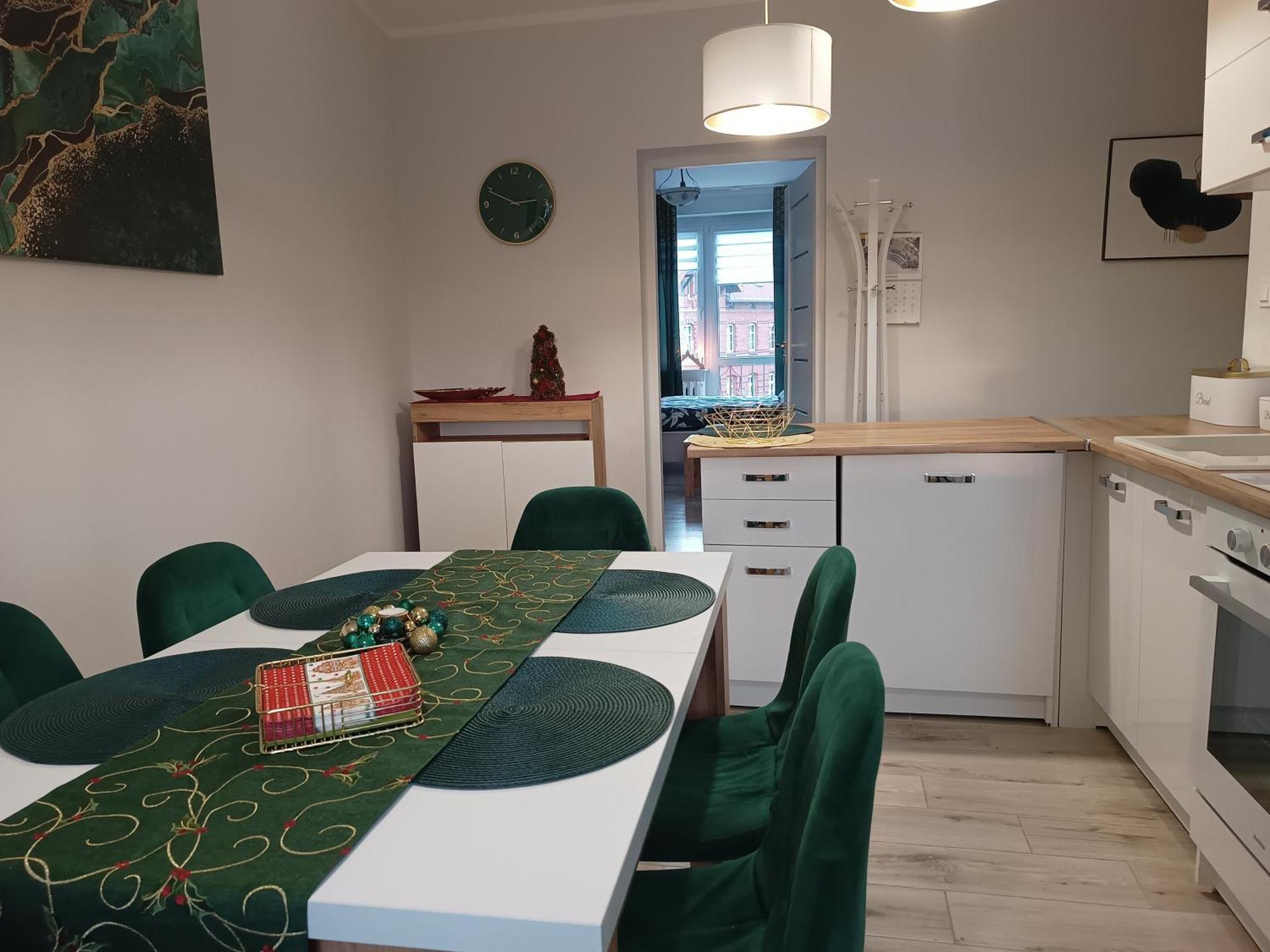 Szmaragdowy Apartament Przy Ulicy Opolskiej Tarnowskie Góry Buitenkant foto